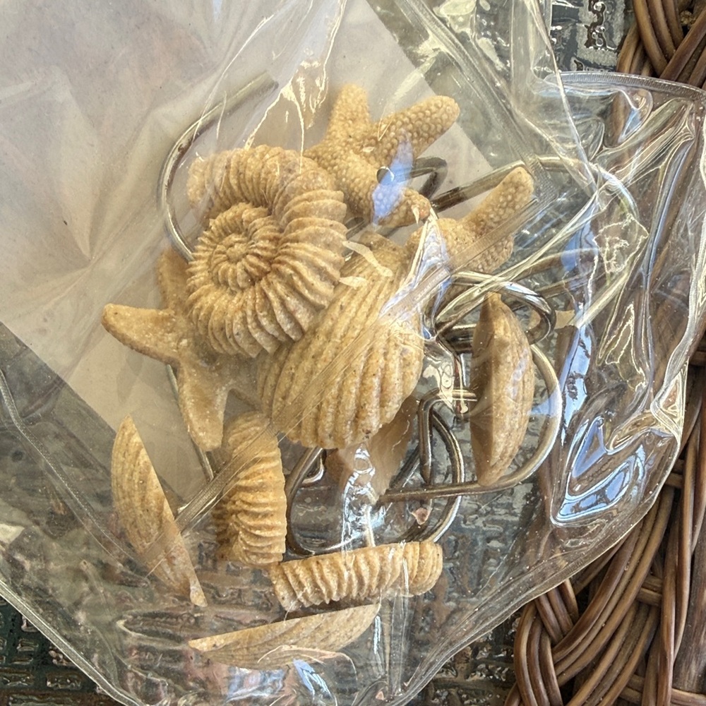 Beige Seashell and Starfish Wall Hooks
